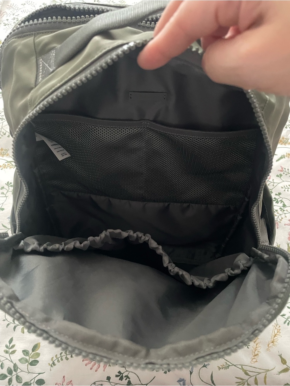 lululemon Everyday Backpack - Picture 4 of 6